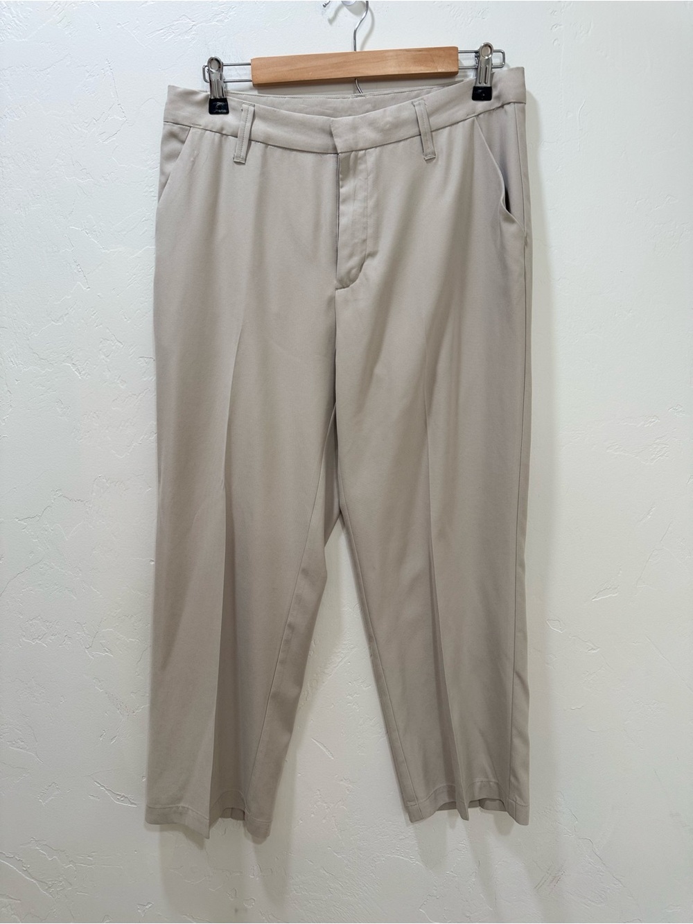 Patagonia Cropped Lightweight Travel/Performance Pants Khaki 5528385 Women's 10